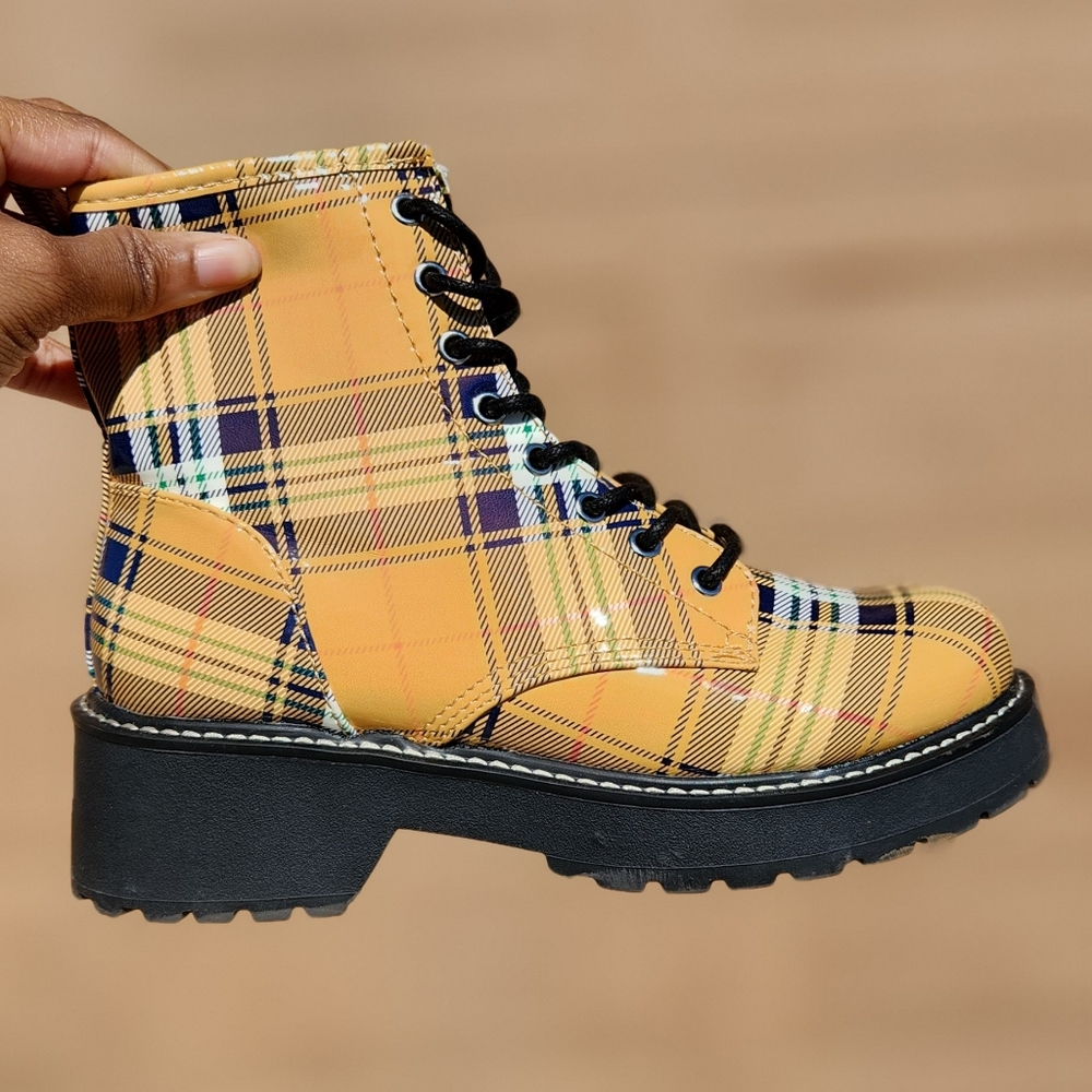 Brand New Madden Girl plaid Boots-size 6